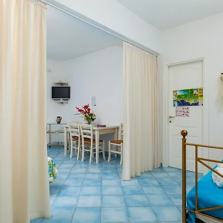 Residenza Gennaro 게스트하우스 3*